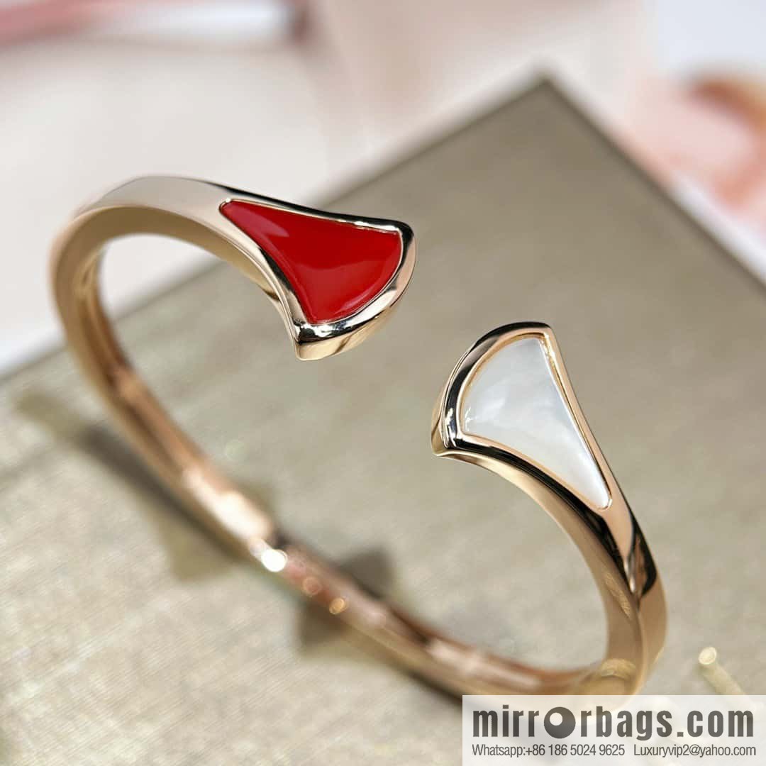 ❗️New ❗️ ☀ BVLGARI DIVAS 'DREAM Fan Bracelet ☀️