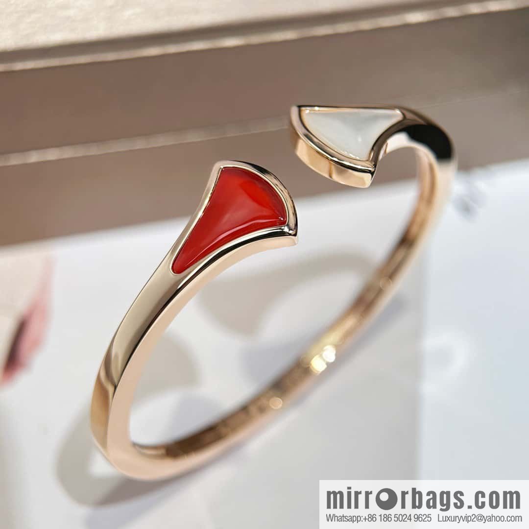 ❗️New ❗️ ☀ BVLGARI DIVAS 'DREAM Fan Bracelet ☀️
