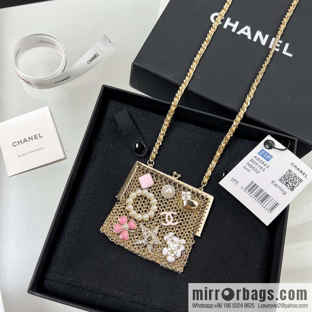 ❗️New ❗️ ☀☀️ 2021 new CHANEL Chanel earphone bag messenger bag necklace sweater chain ☀