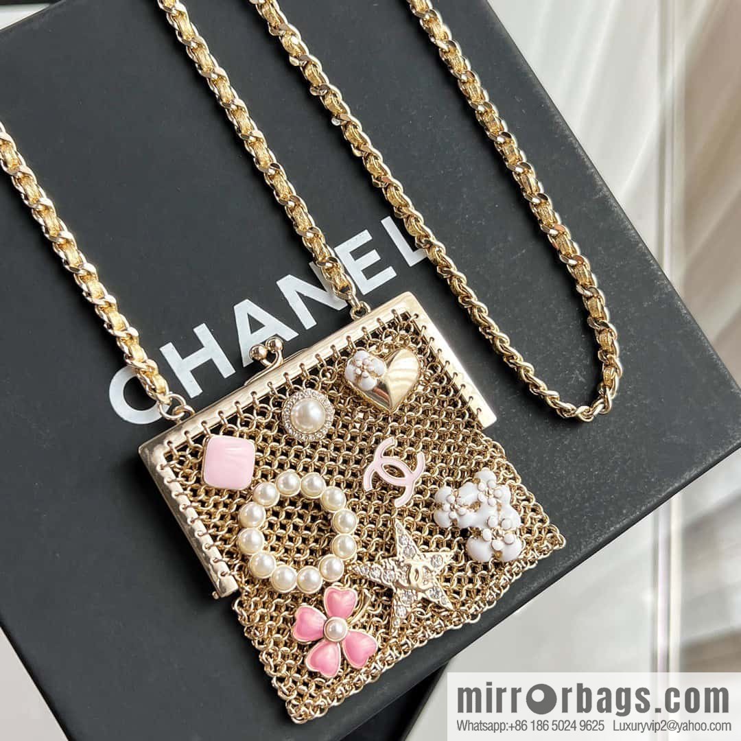❗️New ❗️ ☀☀️ 2021 new CHANEL Chanel earphone bag messenger bag necklace sweater chain ☀