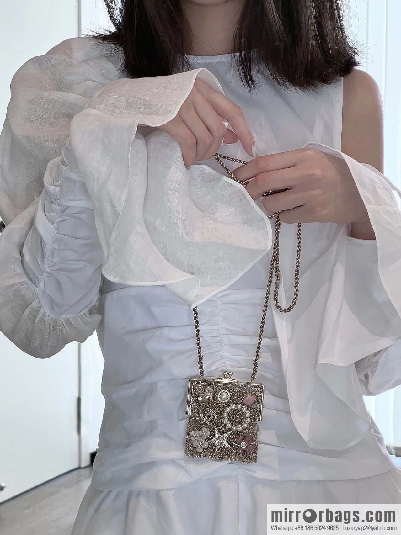 ❗️New ❗️ ☀☀️ 2021 new CHANEL Chanel earphone bag messenger bag necklace sweater chain ☀