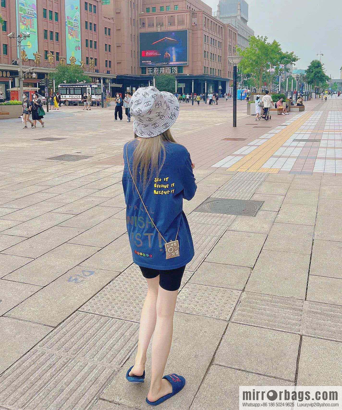 ❗️New ❗️ ☀☀️ 2021 new CHANEL Chanel earphone bag messenger bag necklace sweater chain ☀