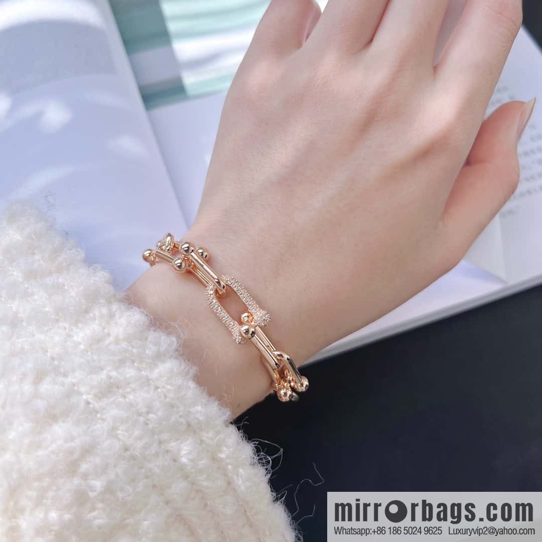 ❗️New ❗️ ☀ Tiffany & Co. Tiffany HardWear Horseshoe Bracelet ☀