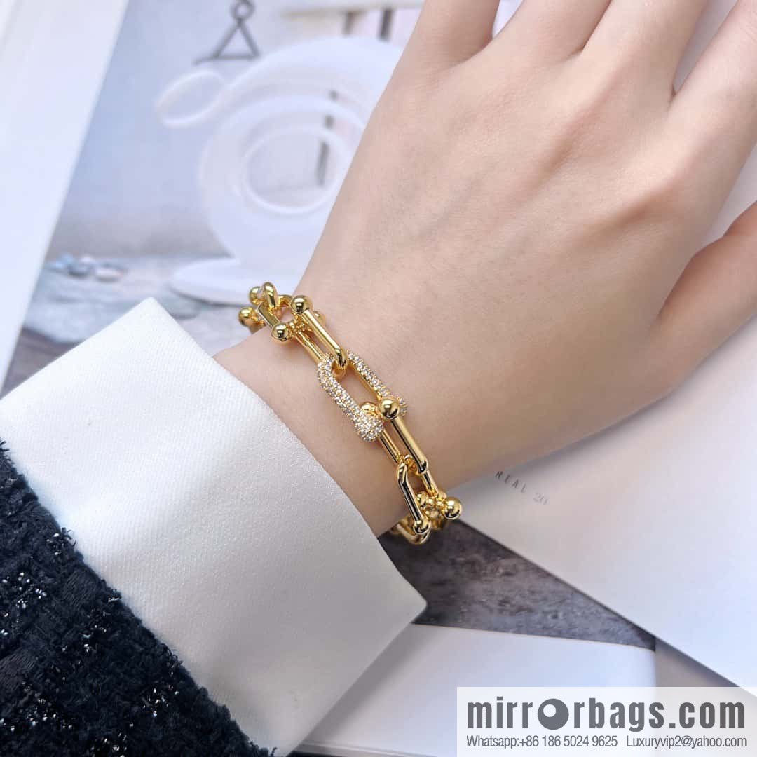 ❗️New ❗️ ☀ Tiffany & Co. Tiffany HardWear Horseshoe Bracelet ☀