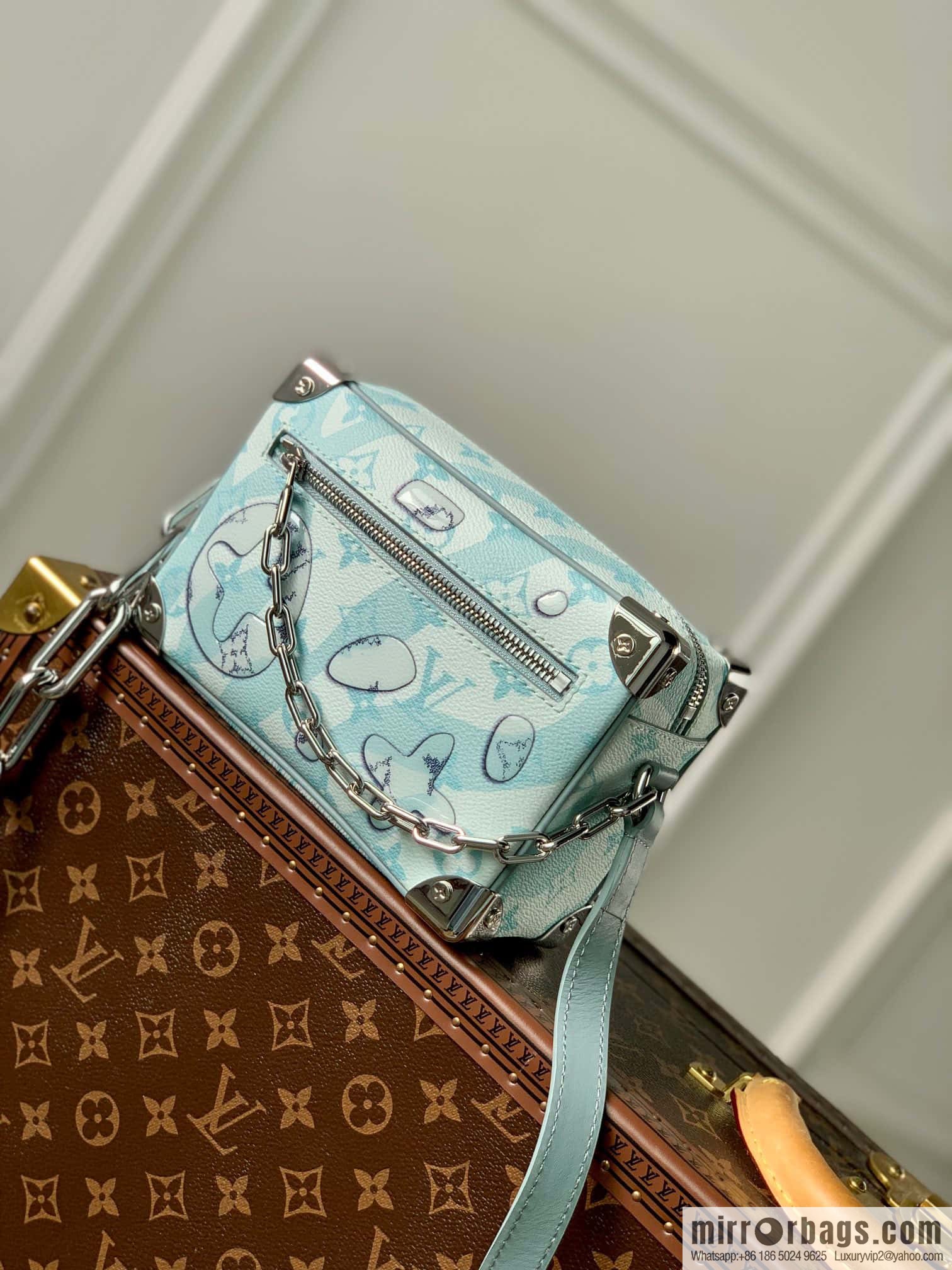 M22588 Tiffany & Co. Green, Box Bag Box Series Mini Soft Trunk Handbag