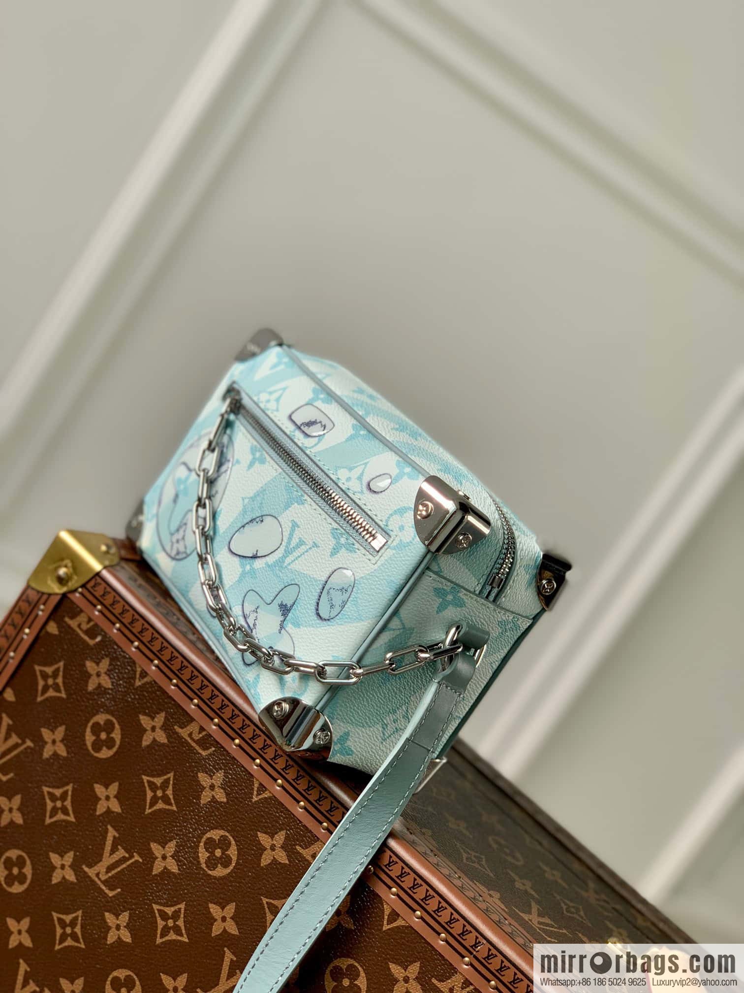 M22588 Tiffany & Co. Green, Box Bag Box Series Mini Soft Trunk Handbag