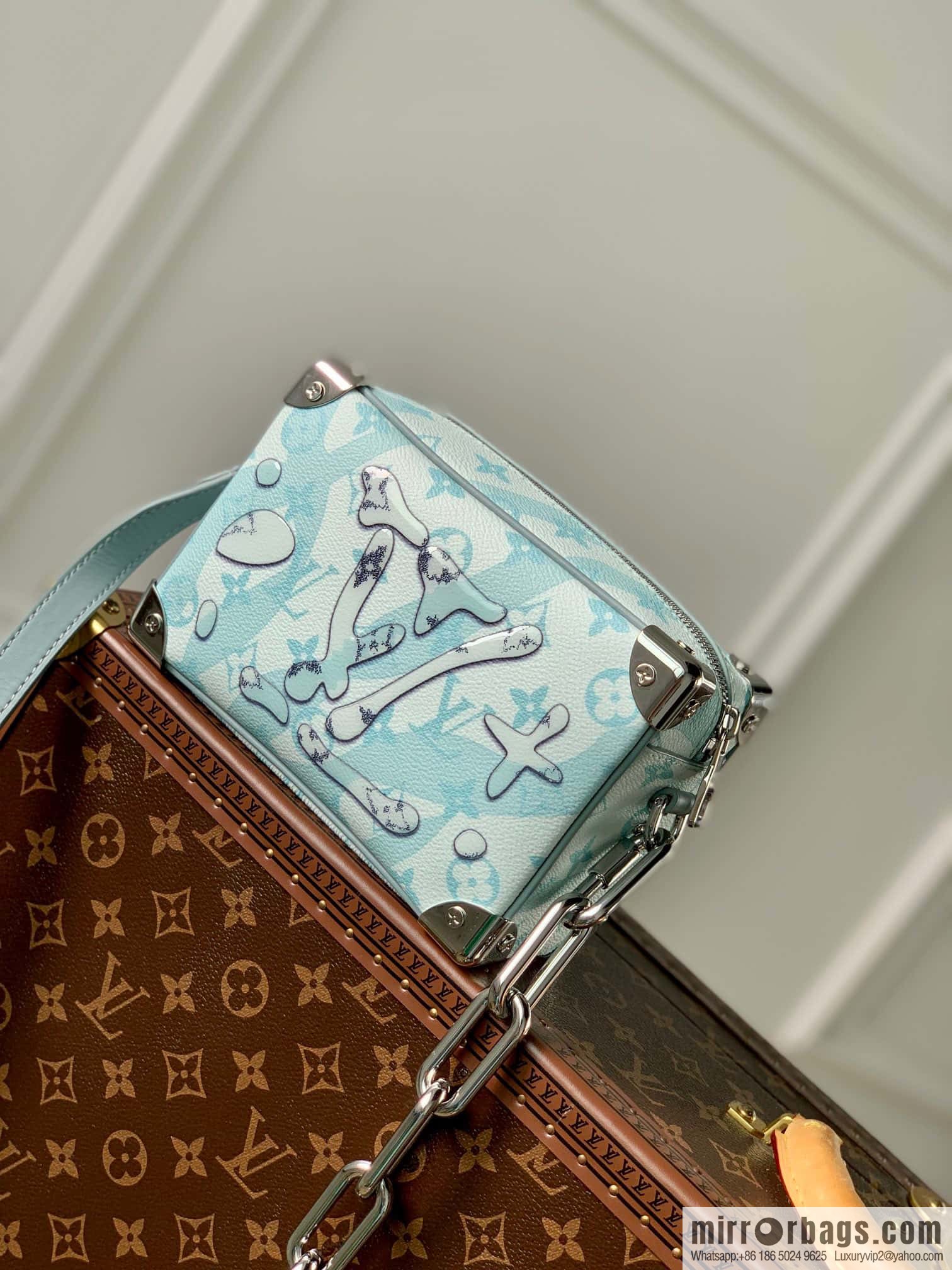 M22588 Tiffany & Co. Green, Box Bag Box Series Mini Soft Trunk Handbag
