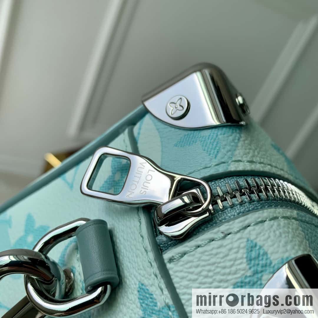 M22588 Tiffany & Co. Green, Box Bag Box Series Mini Soft Trunk Handbag
