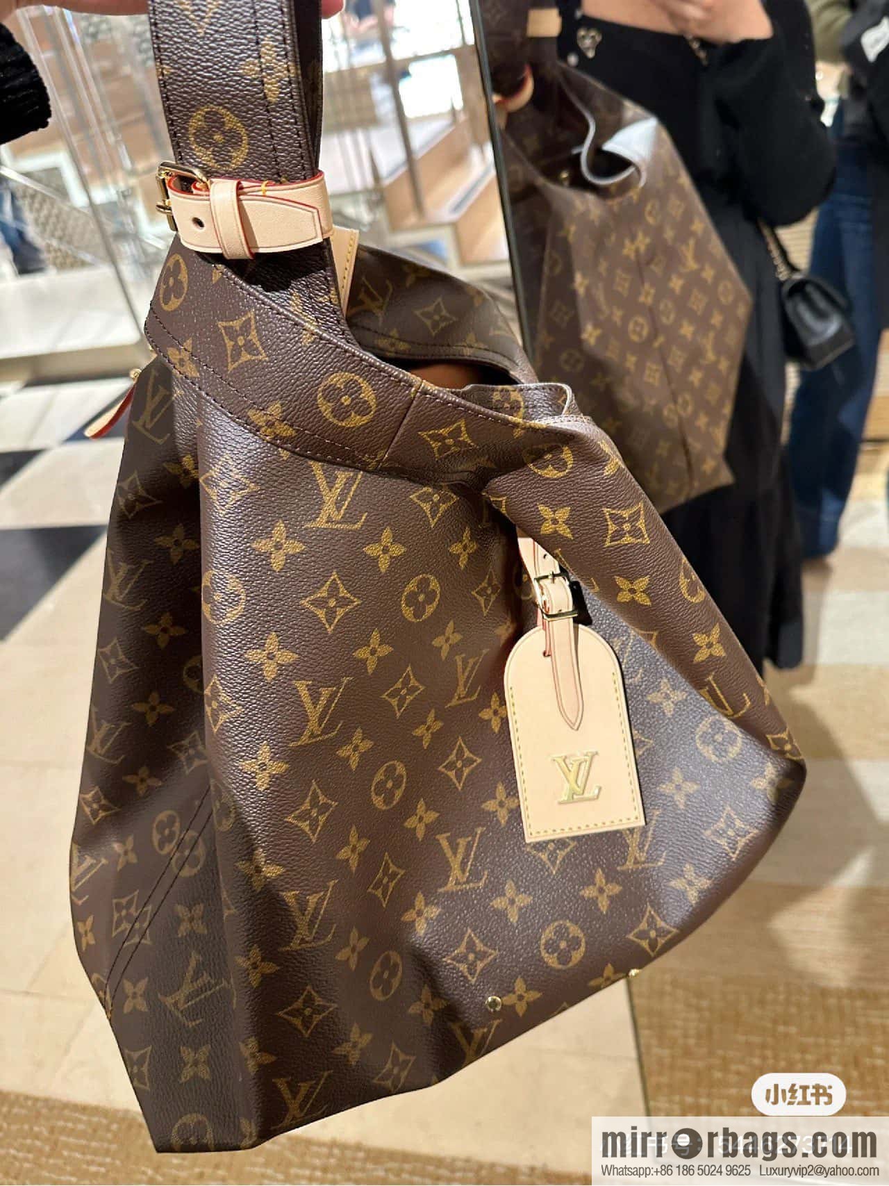[Original single boutique] M46817 monogram shopping bag series, new ATLANTIS large handbag in autumn and winter
