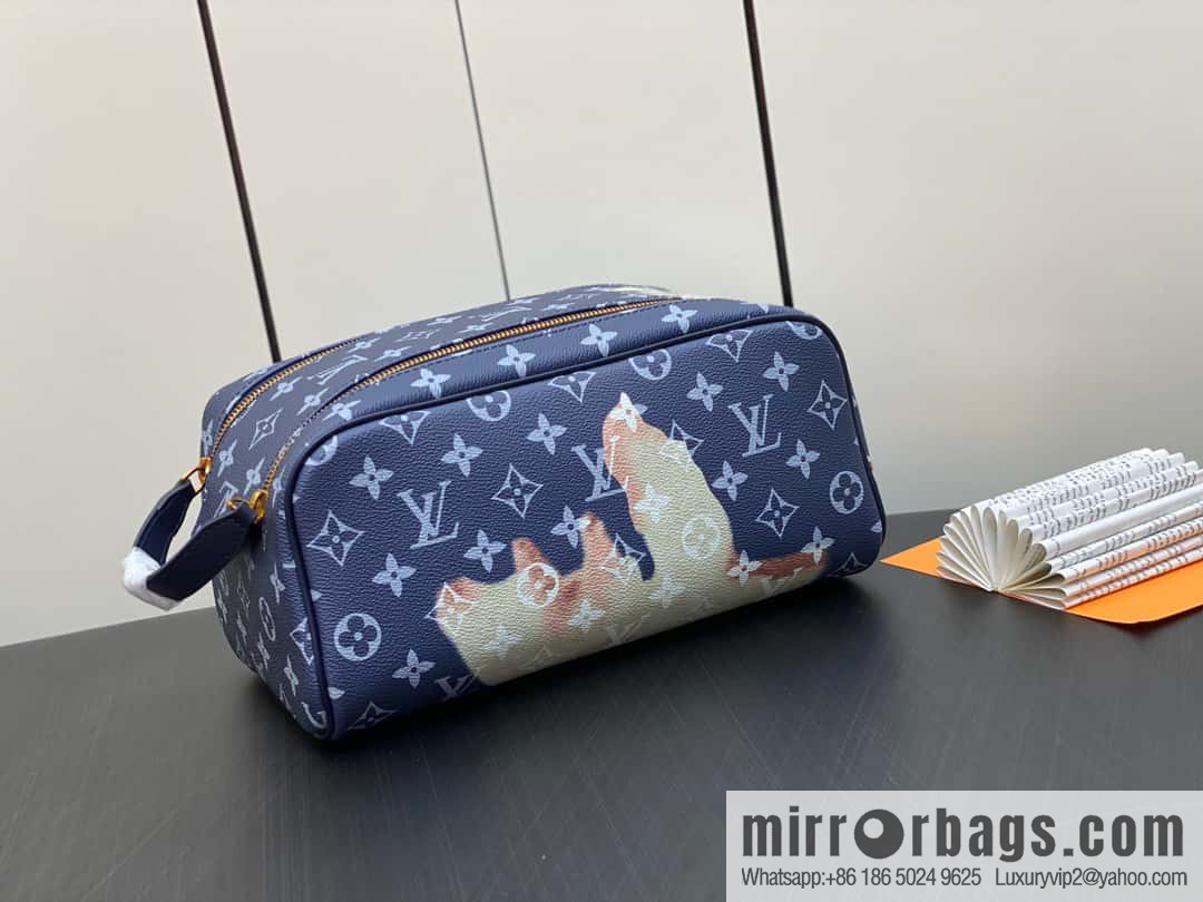 M46696 Blue Flame, Wash Bag Series Dopp Kit Grooming Bag