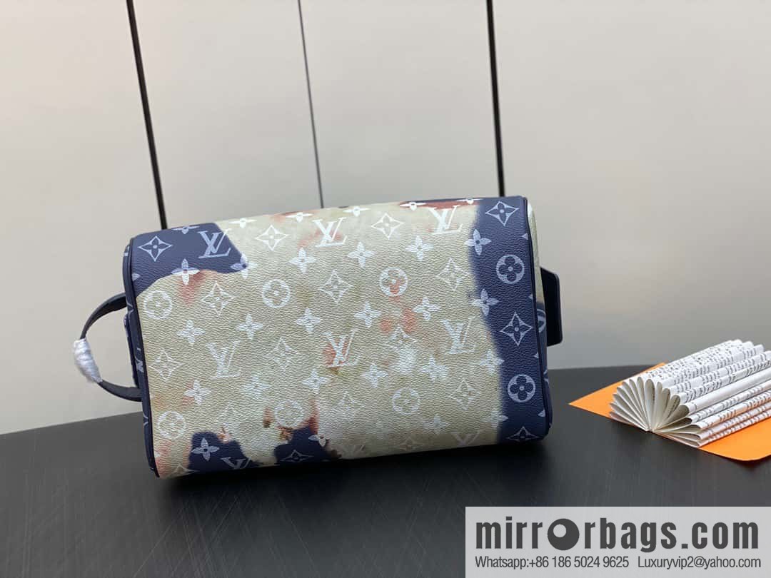 M46696 Blue Flame, Wash Bag Series Dopp Kit Grooming Bag