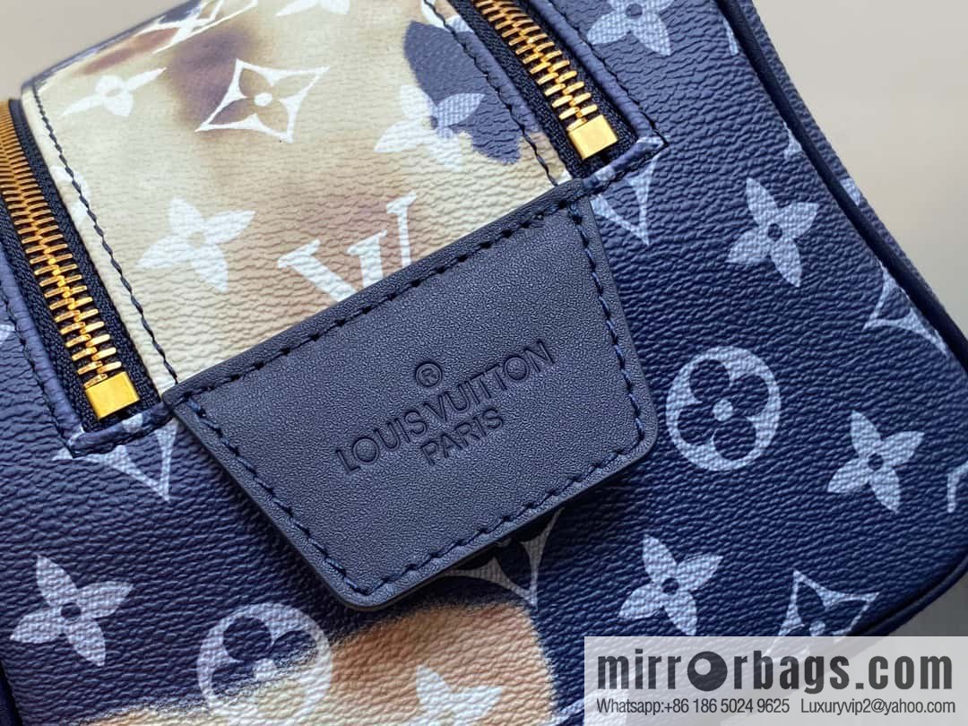 M46696 Blue Flame, Wash Bag Series Dopp Kit Grooming Bag