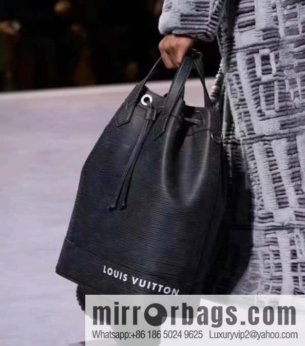 M23117 black epi bucket bag series Maxi Noé Sling bucket handbag