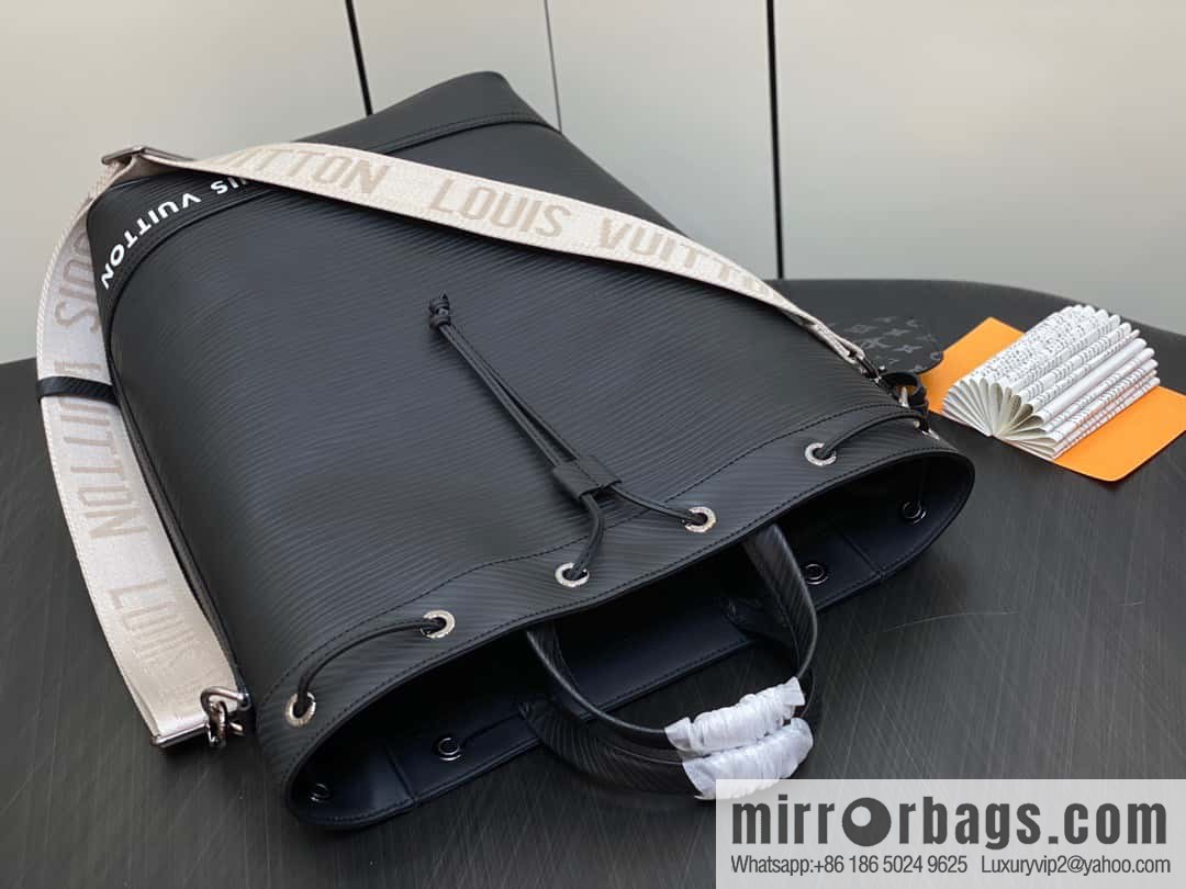 M23117 black epi bucket bag series Maxi Noé Sling bucket handbag