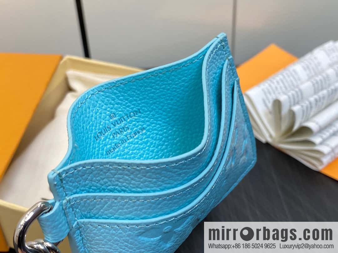[Original order boutique] M82171 pearlescent blue, full leather M82739 card holder wallet series LV CHARMS card holder