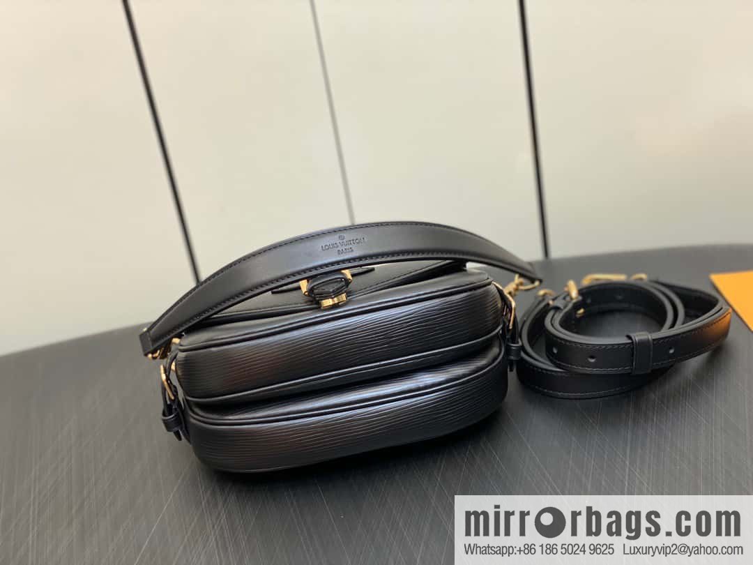 [Original single boutique] M23469 black epi series SAUMUR BB handbag