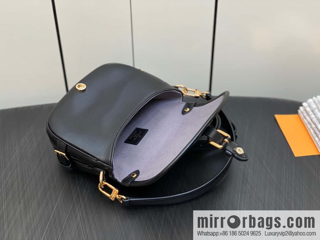 [Original single boutique] M23469 black epi series SAUMUR BB handbag
