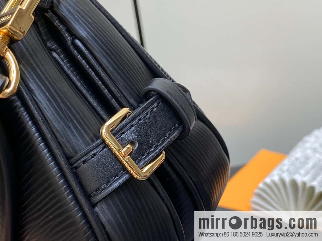 [Original single boutique] M23469 black epi series SAUMUR BB handbag