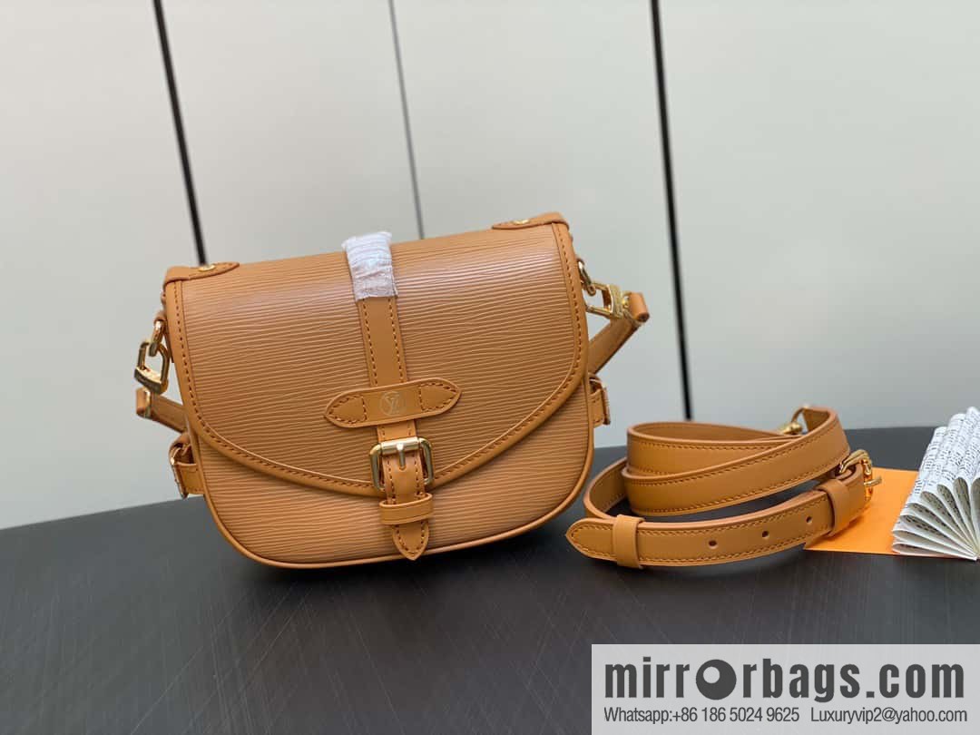 [Original order boutique] M23471 caramel color M23469 epi saddle bag series SAUMUR BB handbag