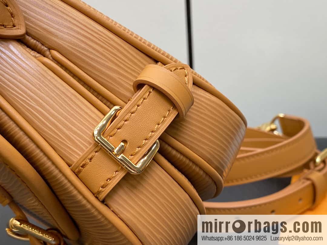 [Original order boutique] M23471 caramel color M23469 epi saddle bag series SAUMUR BB handbag