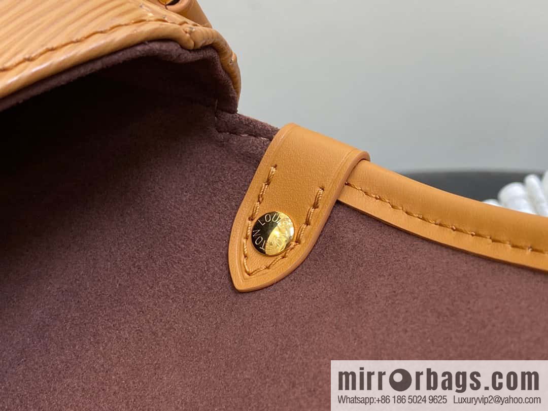 [Original order boutique] M23471 caramel color M23469 epi saddle bag series SAUMUR BB handbag