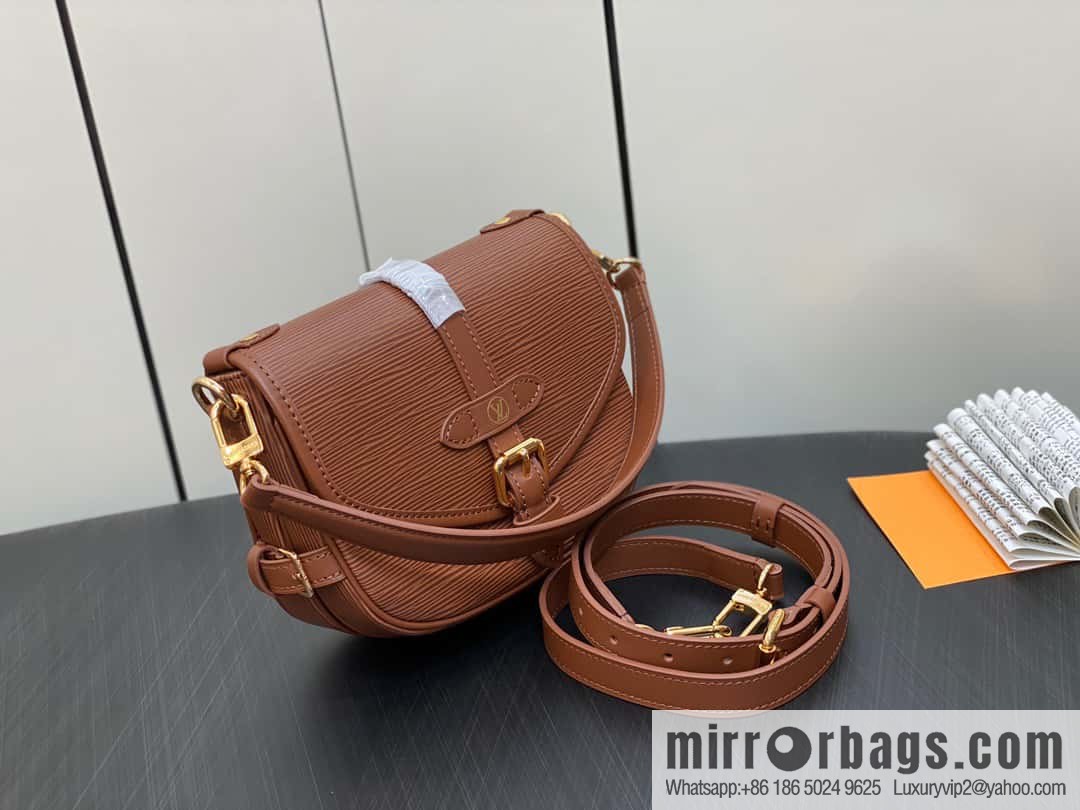[Original order boutique] M23470 dark brown M23471 caramel M23469 epi saddle bag series SAUMUR BB handbag