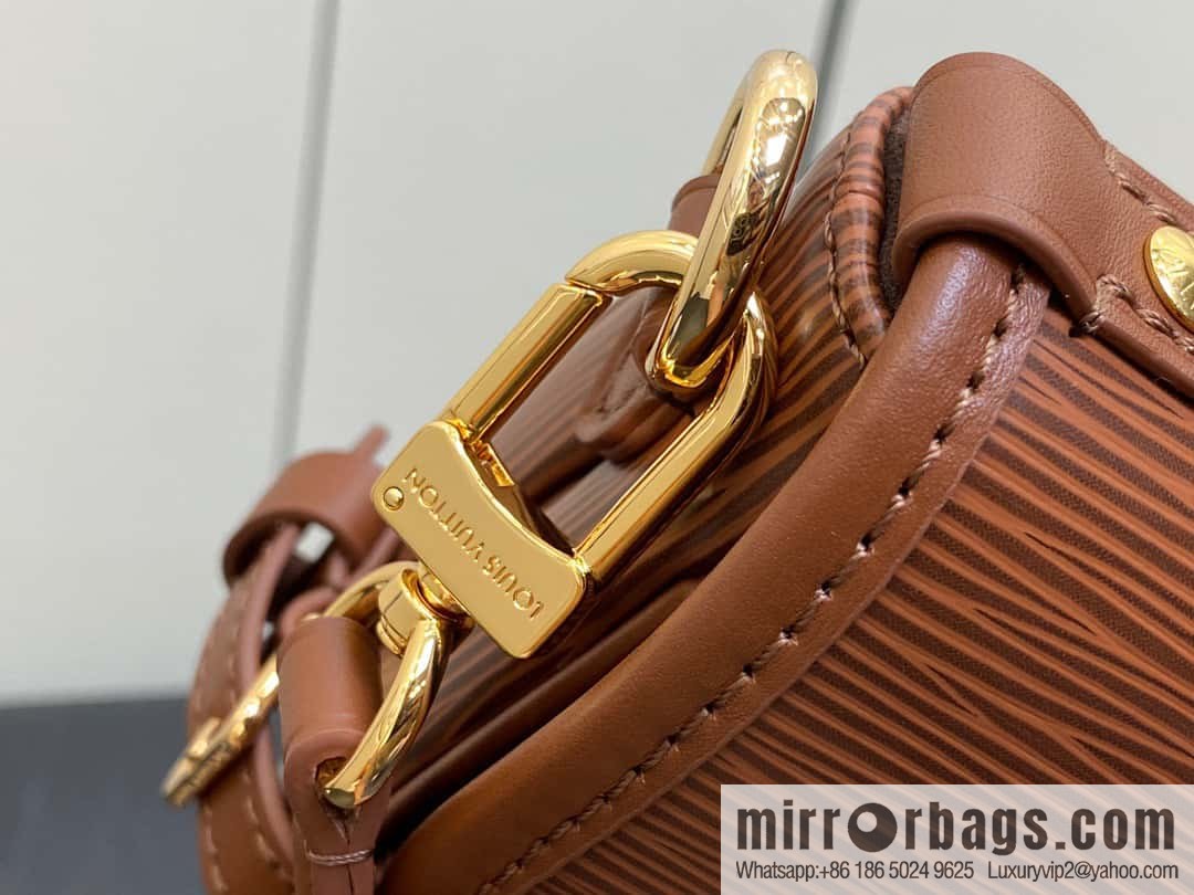 [Original order boutique] M23470 dark brown M23471 caramel M23469 epi saddle bag series SAUMUR BB handbag