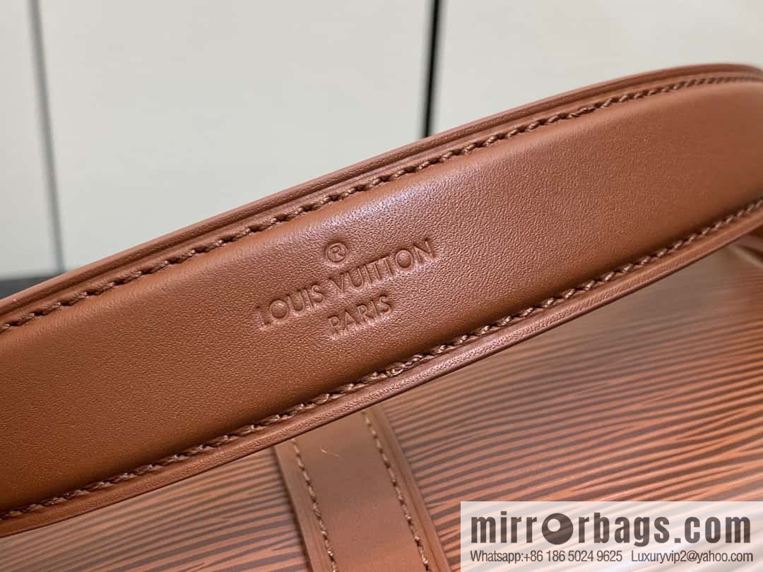 [Original order boutique] M23470 dark brown M23471 caramel M23469 epi saddle bag series SAUMUR BB handbag