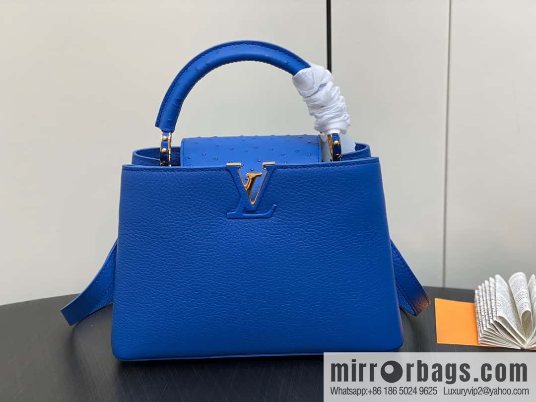 [Original order boutique] M81409 blue ostrich, full leather cap that English series Capucines small handbag