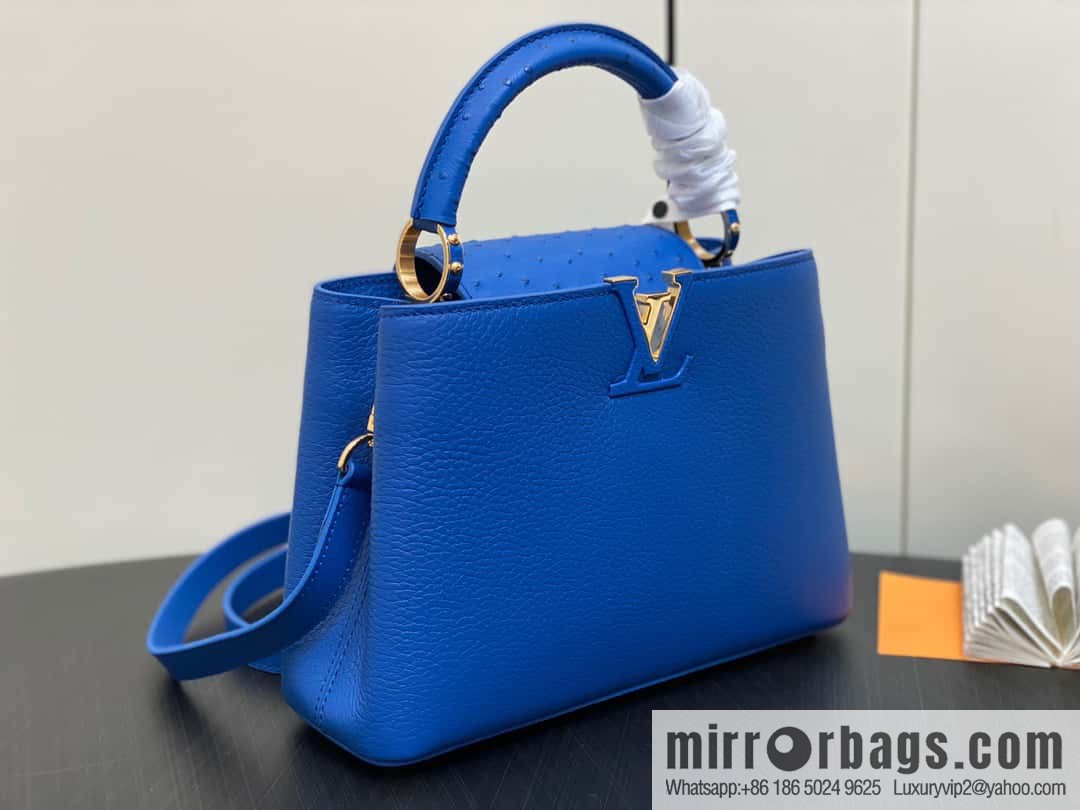 [Original order boutique] M81409 blue ostrich, full leather cap that English series Capucines small handbag