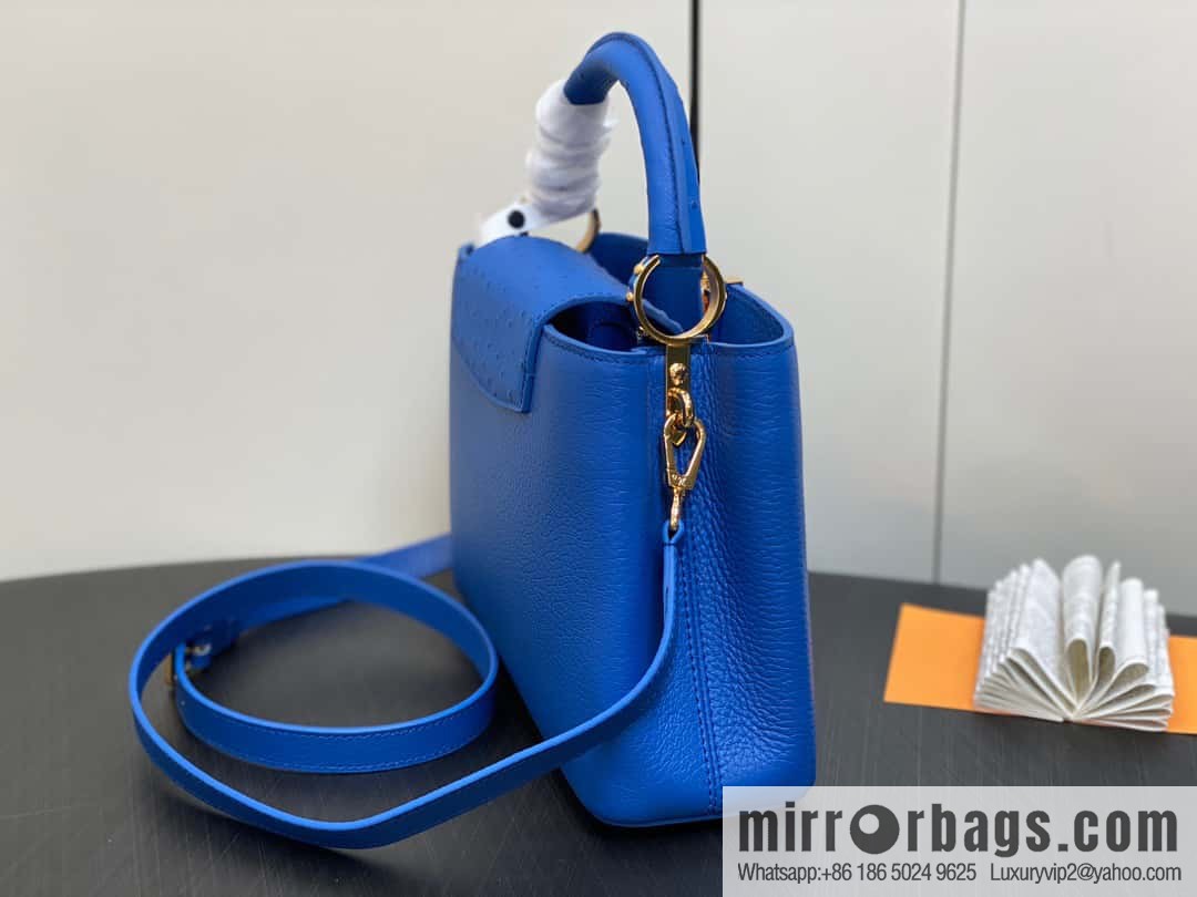 [Original order boutique] M81409 blue ostrich, full leather cap that English series Capucines small handbag