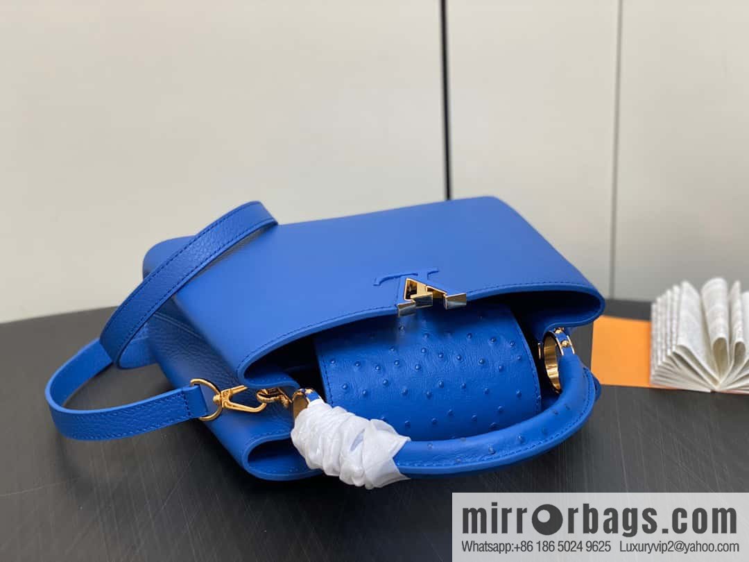 [Original order boutique] M81409 blue ostrich, full leather cap that English series Capucines small handbag