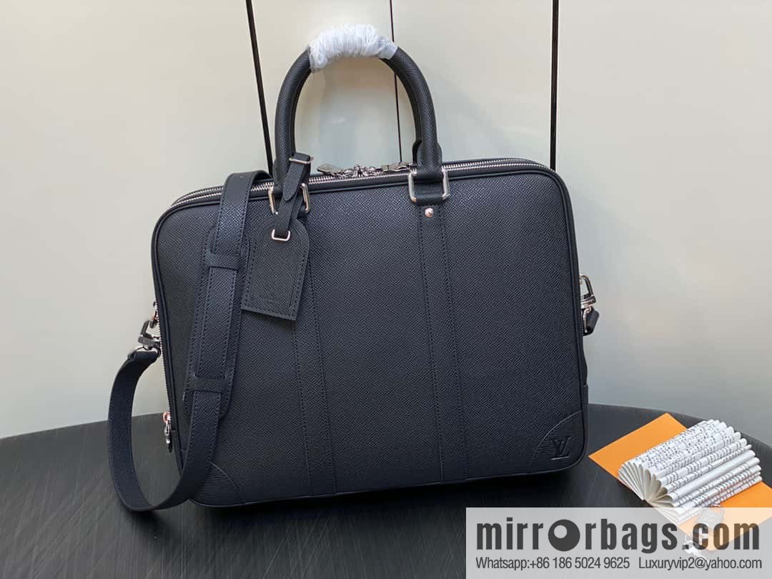 [Original order boutique] M30967 black full leather cross pattern briefcase series, this Voyage large briefcase
