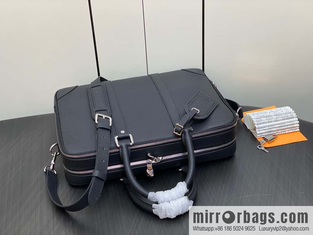 [Original order boutique] M30967 black full leather cross pattern briefcase series, this Voyage large briefcase
