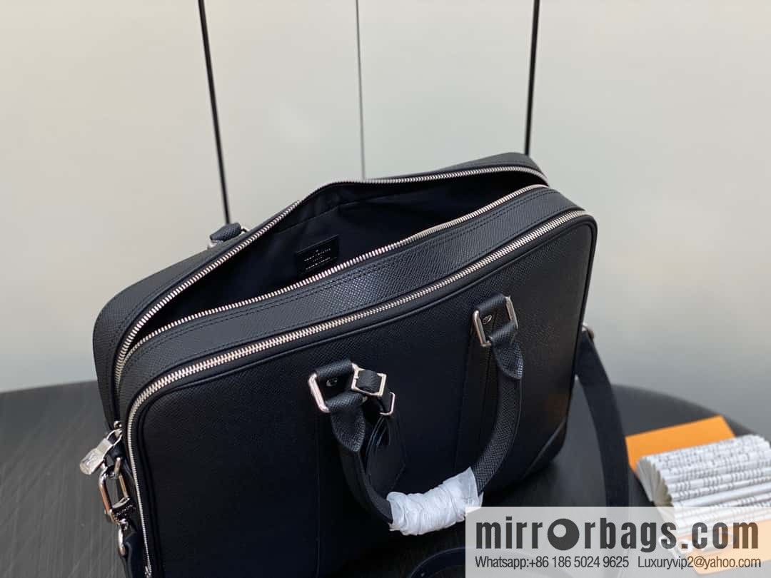 [Original order boutique] M30967 black full leather cross pattern briefcase series, this Voyage large briefcase