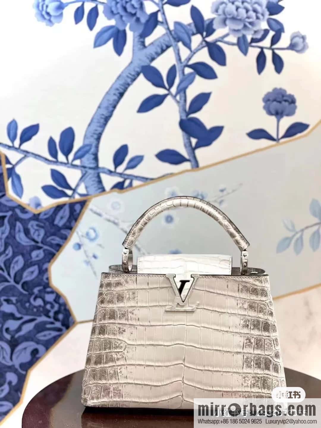 [Original order boutique] M48865 Himalayan, crocodile pattern full leather cap that English series Capucines mini handbag