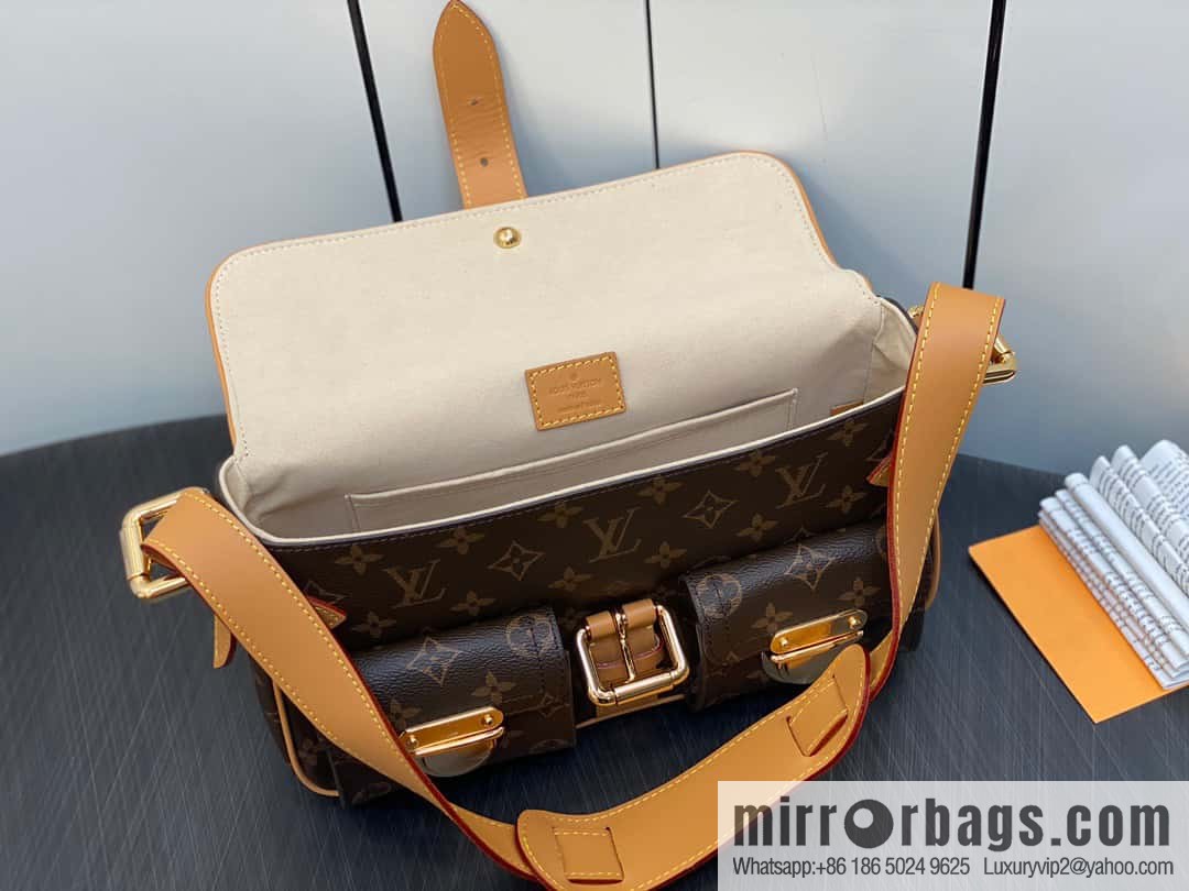 [Original single boutique] M40027 monogram medieval Manhattan shoulder bag series Vintage handbag Manhattan Seine portable shoulder armpit bag