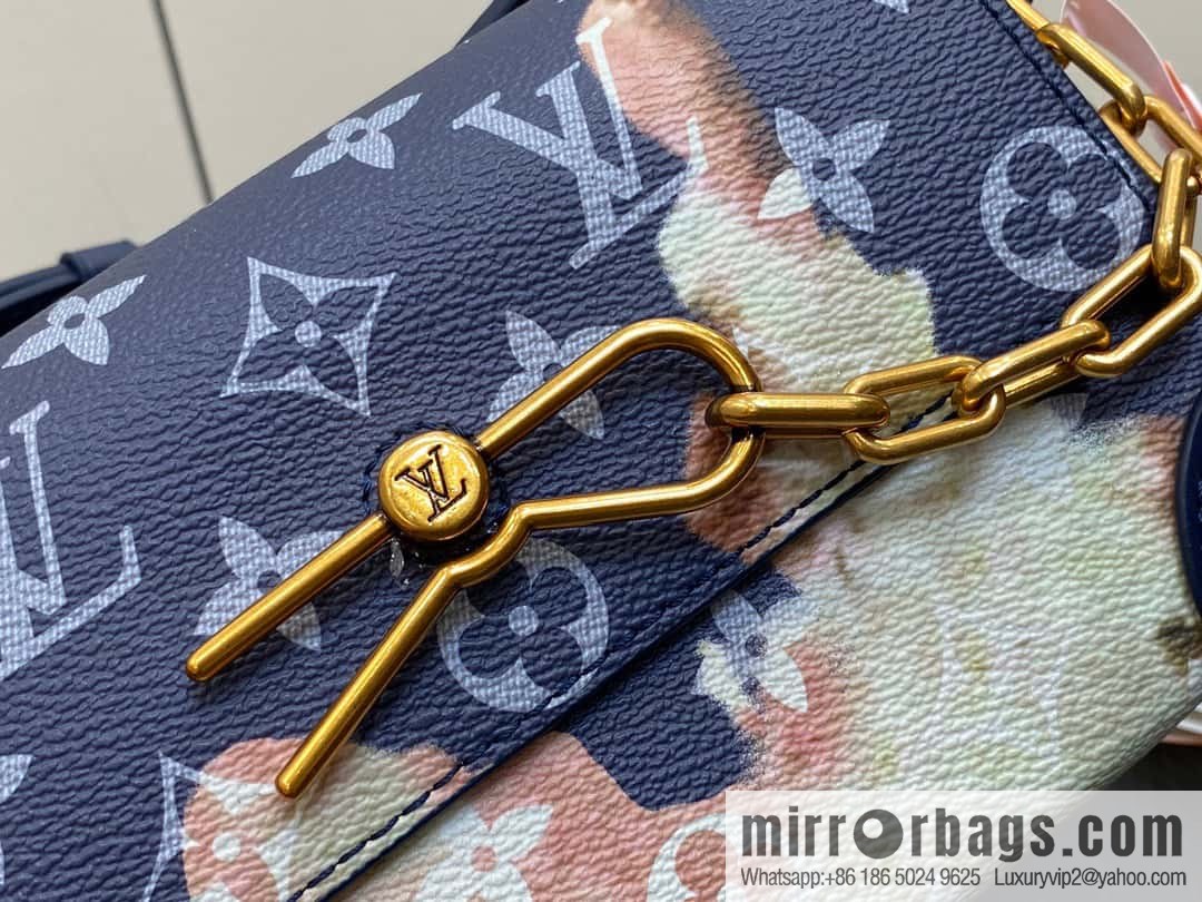 [Original order boutique] M82900 blue flame, men's bag messenger bag series, new Steamer series messenger bag