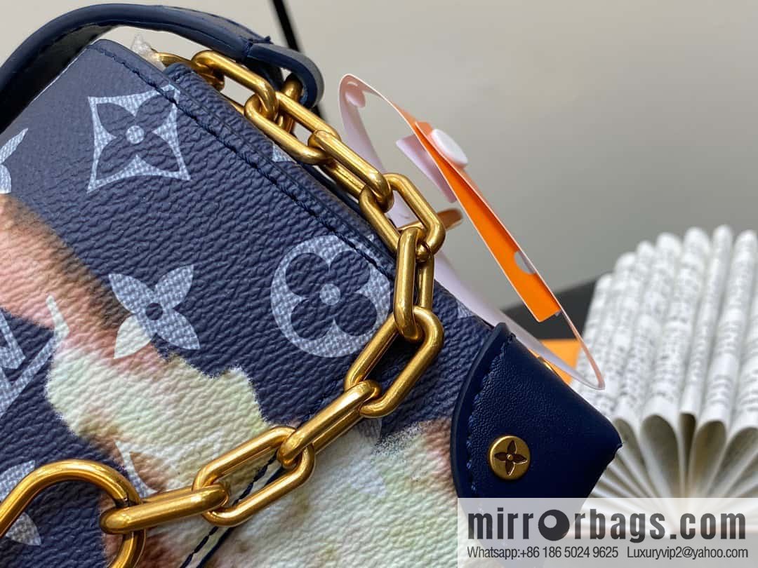 [Original order boutique] M82900 blue flame, men's bag messenger bag series, new Steamer series messenger bag