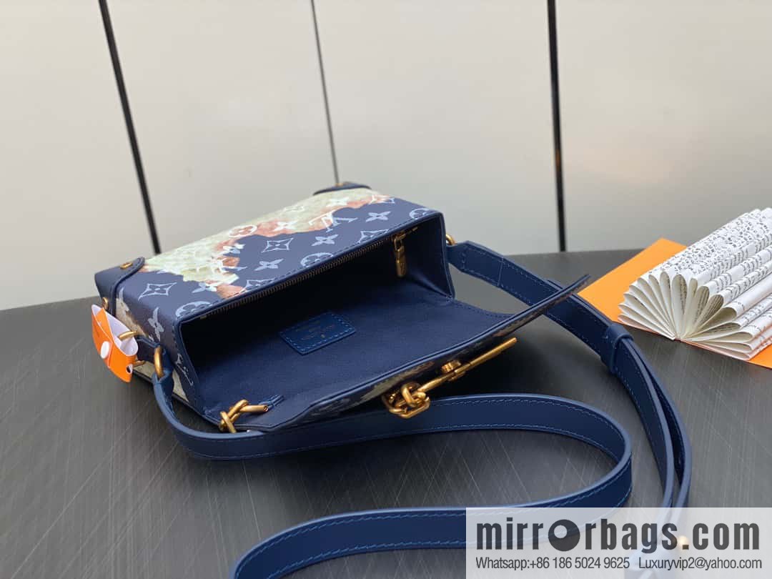 [Original order boutique] M82900 blue flame, men's bag messenger bag series, new Steamer series messenger bag