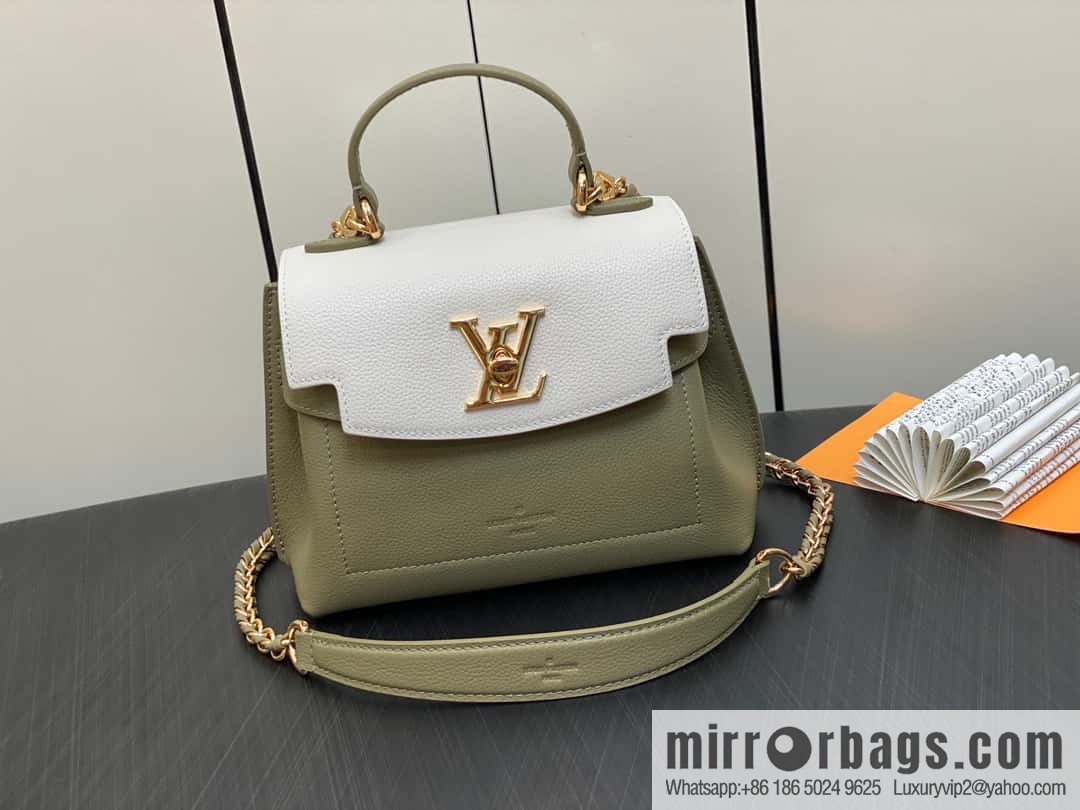 [Original order boutique] M21088 green, full leather chain bag series, this Lockme Ever mini handbag.
