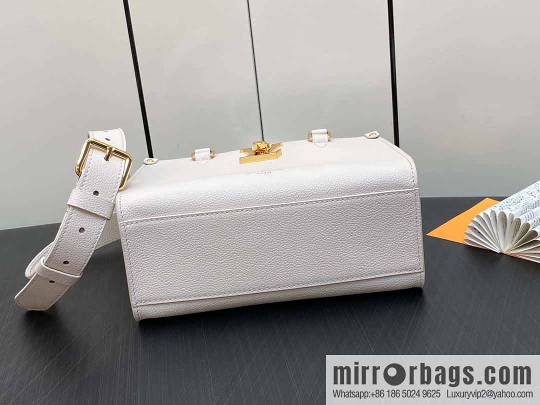 [Original order boutique] M23637 white, full leather square bag series Lock & Go handbag M22311