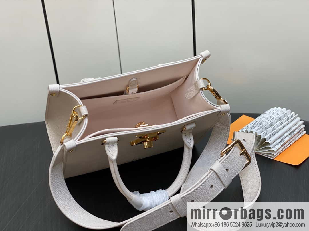 [Original order boutique] M23637 white, full leather square bag series Lock & Go handbag M22311