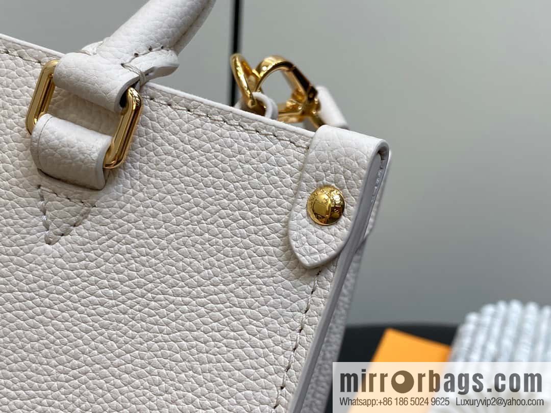 [Original order boutique] M23637 white, full leather square bag series Lock & Go handbag M22311