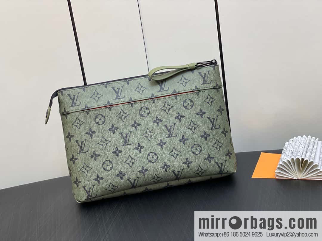 [Original order boutique] M82008 green flower clutch bag series Pochette Voyage Souple clutch bag Keepall Bandoulière 25 handbag