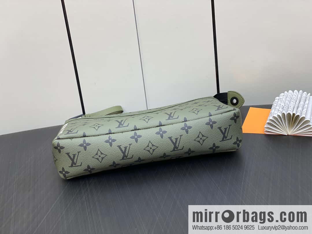 [Original order boutique] M82008 green flower clutch bag series Pochette Voyage Souple clutch bag Keepall Bandoulière 25 handbag