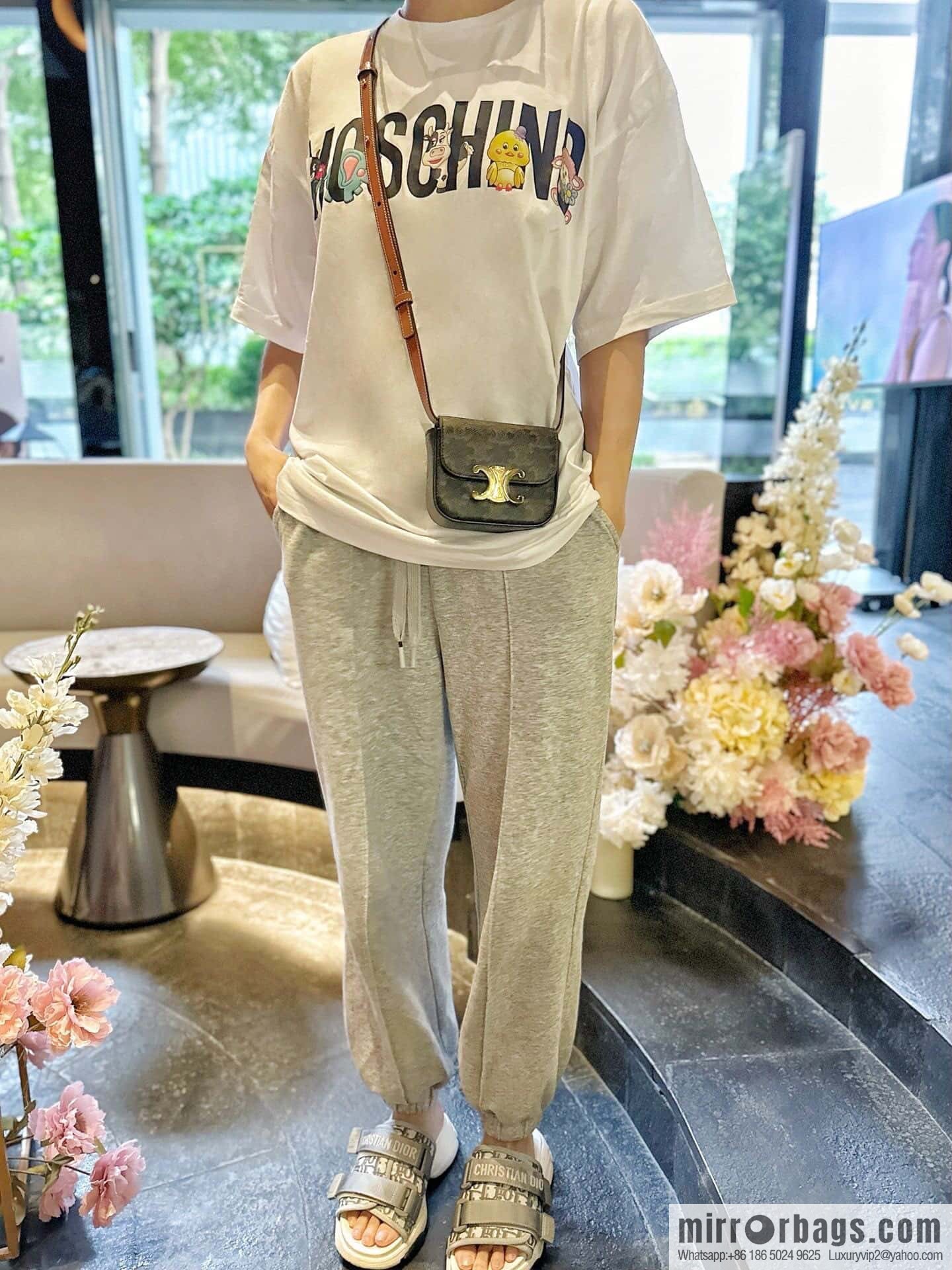 [Premium quality, all-steel hardware 】 𝗖𝗘𝗟𝗜𝗡𝗘 | 𝗧𝗥𝗜𝗢𝗠𝗣𝗛𝗘 𝗠𝗜𝗡𝗜 Arc de Triomphe mini crossbody bag model: 101513
