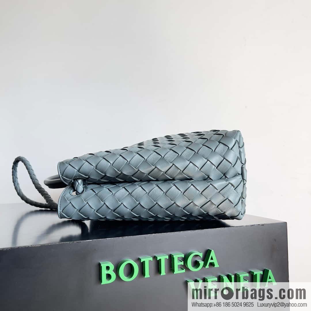 BV Bottega Veneta2023 New Andiamo woven handbag, medium, model number: 743572 slate gray