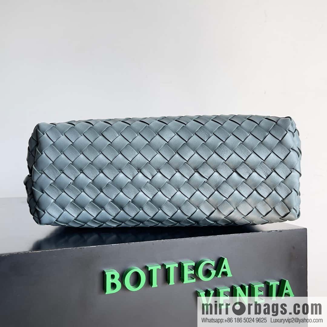 BV Bottega Veneta2023 New Andiamo woven handbag, medium, model number: 743572 slate gray