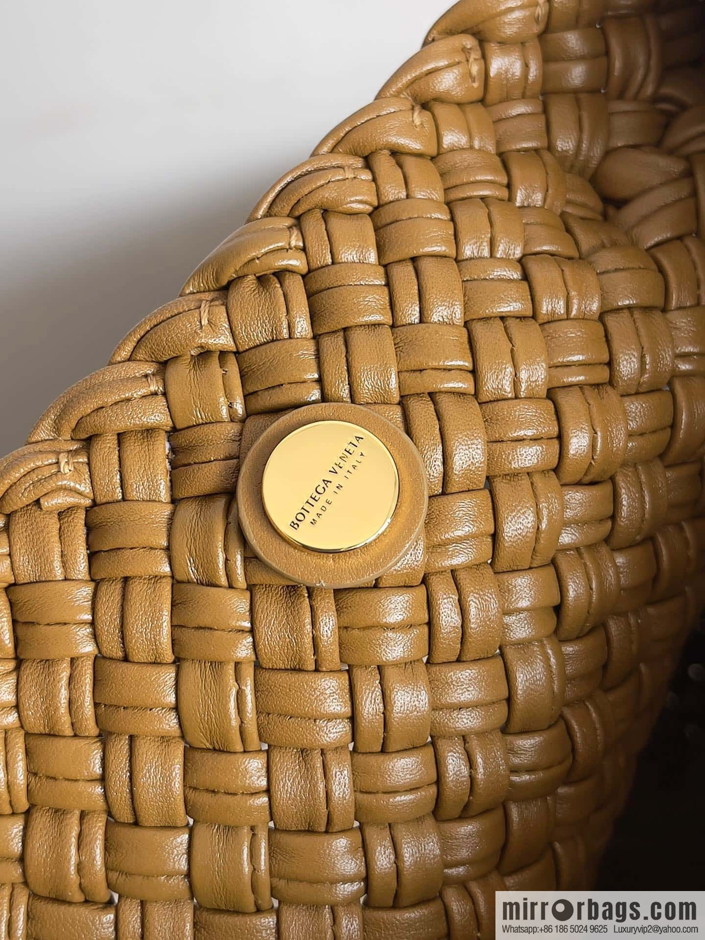 #Bv 2023 Winter Collection/Top Tosca Handbag Model Number: 716974 Mustard Green